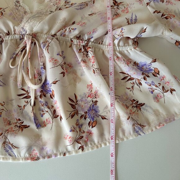 NWOT Large White Long Sleeve Plunge V-Neck Floral Peplum Puff Sleeve Blouse - Picture 14 of 16